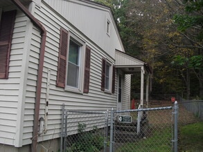 86 Joseph St in Waterbury, CT - Building Photo - Building Photo