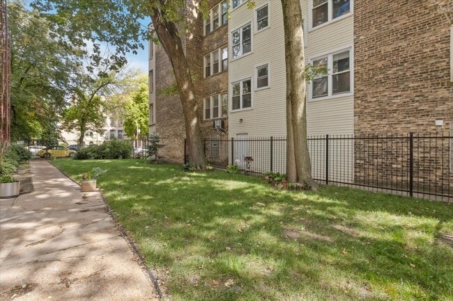 1441 W Farwell Ave in Chicago, IL - Building Photo - Building Photo