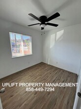403 Ringwood Dr in San Diego, CA - Building Photo - Building Photo
