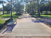 810 Lakeshore Dr photo'