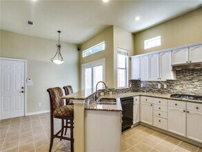 6015 Ainsdale Ct in Dallas, TX - Building Photo - Building Photo