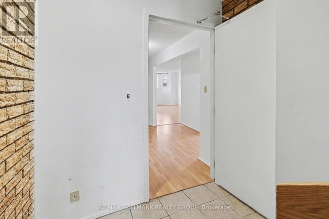 112 Barrette St in Ottawa, ON - Building Photo - Building Photo