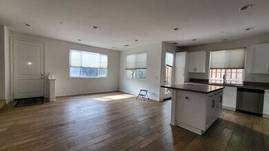 89 Linden in Temple City, CA - Foto de edificio - Building Photo