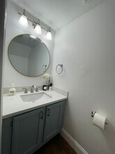 2105 Fletchers Point Cir in Tampa, FL - Building Photo - Building Photo