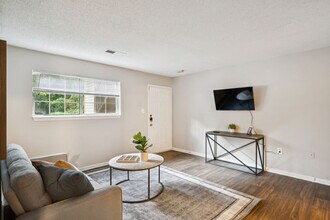2615 Kenridge Pkwy in Decatur, GA - Building Photo - Building Photo