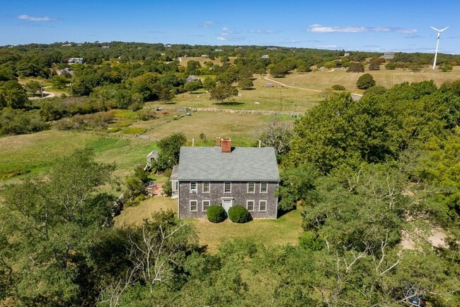 421 S Rd in Chilmark, MA - Building Photo - Building Photo