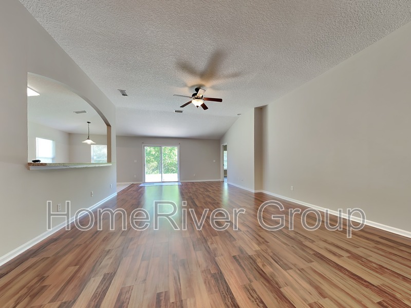 6716 Gentle Oaks Dr in Jacksonville, FL - Building Photo