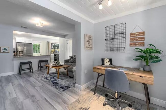 5212 Puritan Ave in Tampa, FL - Building Photo - Building Photo