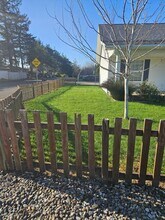 588 Madison St in Coos Bay, OR - Building Photo - Building Photo