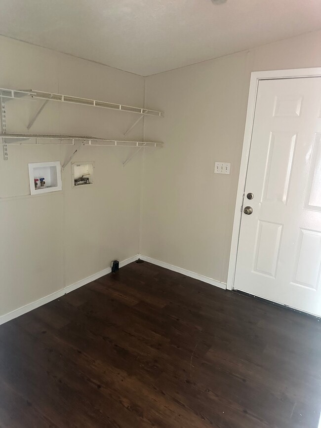 105 Oakhill Ct in Troy, TX - Foto de edificio - Building Photo