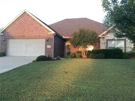 574 Westford St in Springdale, AR - Building Photo