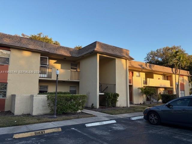 5510 N Lakewood Cir in Margate, FL - Building Photo