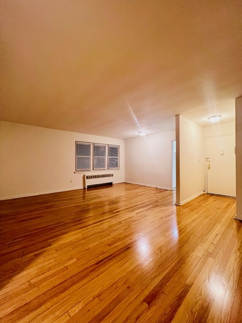 403 Park Ave, Unit F in Rutherford, NJ - Building Photo