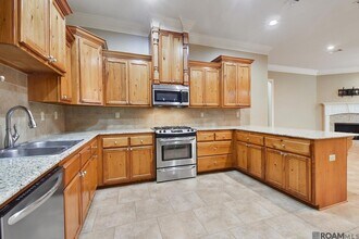 7916 Seville Ct in Baton Rouge, LA - Building Photo - Building Photo