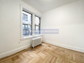 106 Pinehurst Ave in New York, NY - Building Photo - Building Photo