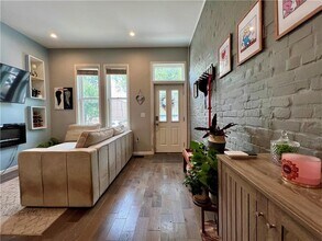 3813 Foster St in Pittsburgh, PA - Building Photo - Building Photo