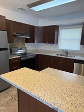 11207 N 50th St in Tampa, FL - Building Photo - Building Photo