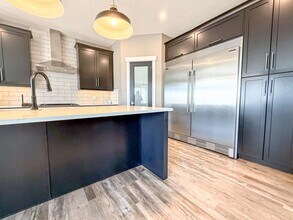 9627-9223 223 St NW in Edmonton, AB - Building Photo - Building Photo