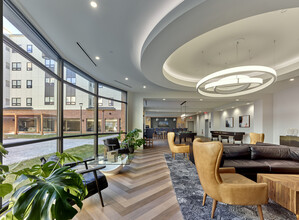 Avenue & Green in Woodbridge, NJ - Foto de edificio - Building Photo