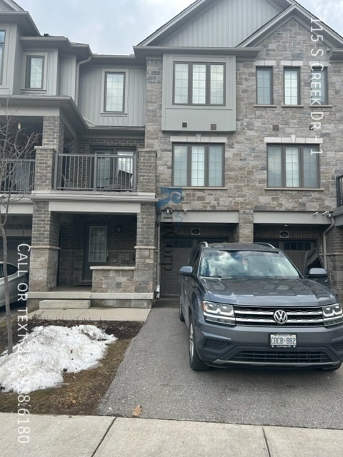 property at 115 S Creek Dr