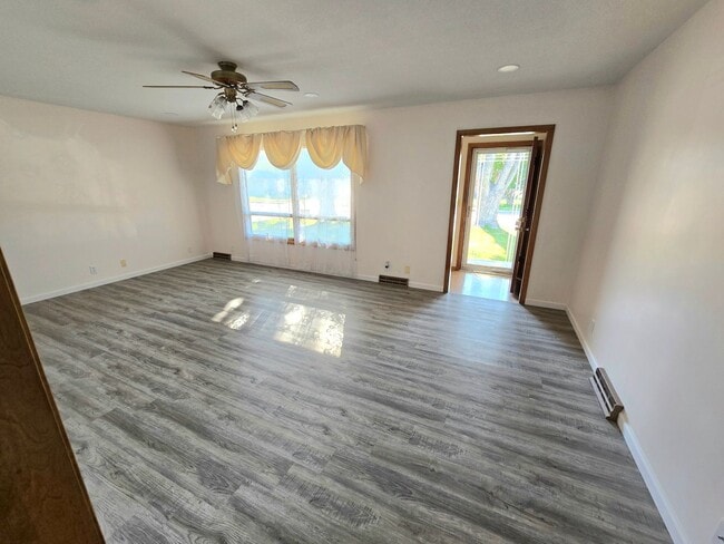 1133 N Howard Ave in Grand Island, NE - Building Photo - Building Photo