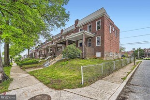 118 N Hilton St in Baltimore, MD - Building Photo