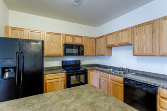 Creek View Apartments in Greeley, CO - Building Photo - Interior Photo