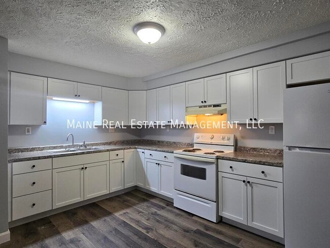 property at 16 Hillside Ln