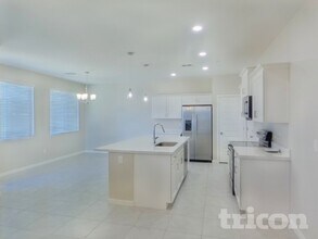 1349 N Parkcrest in Mesa, AZ - Foto de edificio - Building Photo