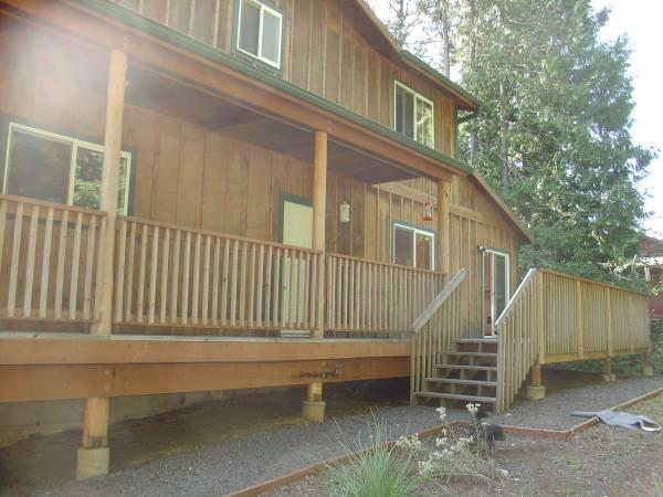 759 SE Indian Trl Ave in Depoe Bay, OR - Building Photo - Building Photo