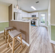 241 NE 40th Ct in Oakland Park, FL - Building Photo - Building Photo