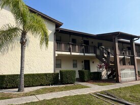 5521 Bay Blvd in Port Richey, FL - Building Photo