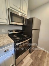 2617 SW Eveningside Dr in Topeka, KS - Building Photo - Building Photo