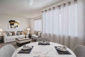 Fort Vancouver Terrace in Vancouver, WA - Building Photo - Building Photo