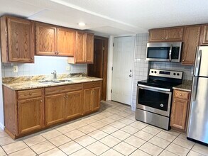 204 S Main St in Middletown, CT - Building Photo - Building Photo