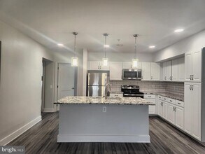 3106 Montgomery Village Ave in Montgomery Village, MD - Building Photo - Building Photo