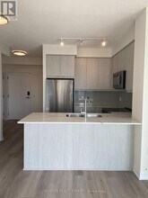 15 Watergarden Dr in Mississauga, ON - Building Photo - Building Photo