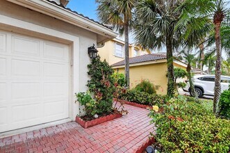 5029 Starblaze Dr in Greenacres, FL - Building Photo - Building Photo