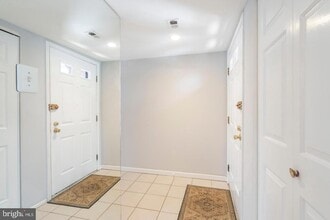 1004 Worthington Dr in Exton, PA - Building Photo - Building Photo