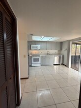 2036 Las Palmas Cir in Orlando, FL - Building Photo - Building Photo