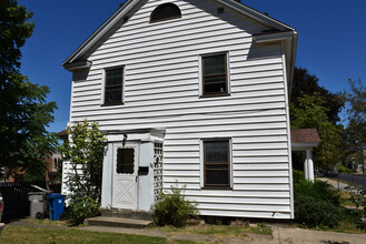 902 Liberty St in Meadville, PA - Building Photo - Building Photo