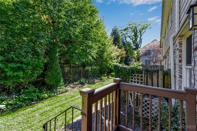 property at 666 W Ferry St