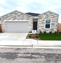 6203 E Giavanna Ave in Fresno, CA - Building Photo