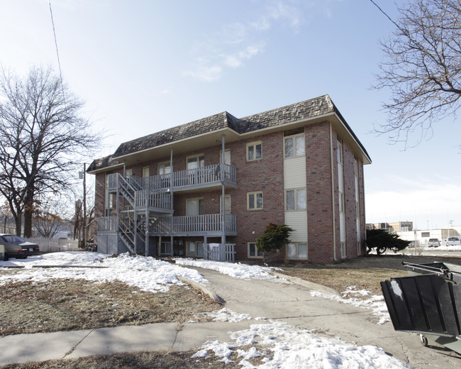 2345 S Randolph St in Lincoln, NE - Foto de edificio - Building Photo