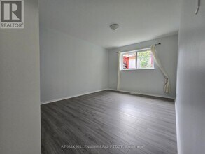 144 Clarence St in Brampton, ON - Building Photo - Building Photo