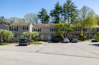 The Garrison in Dover, NH - Foto de edificio - Building Photo