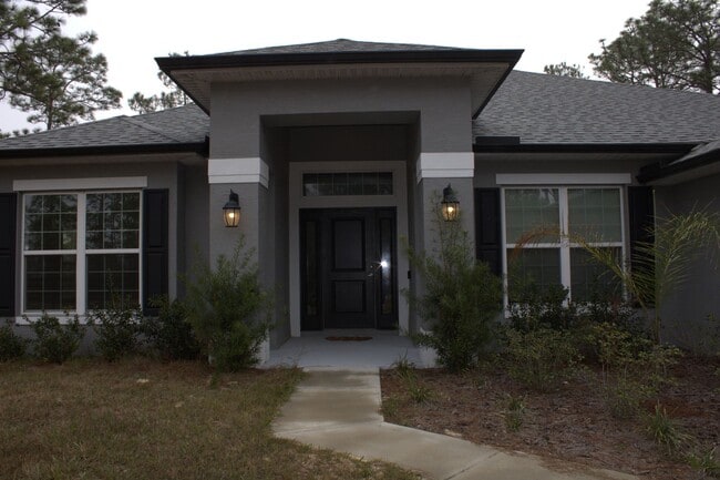 16480 Medley Rd in Brooksville, FL - Building Photo - Building Photo