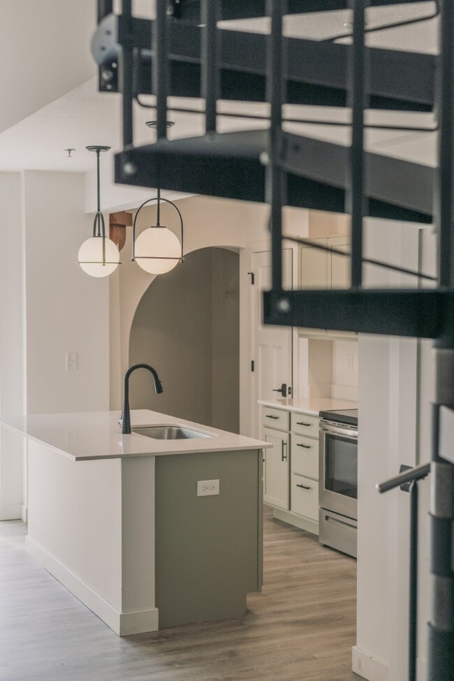 Mission Lofts in Minneapolis, MN - Foto de edificio - Building Photo