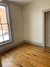 10 1/2 N Sandusky St in Delaware, OH - Building Photo - Building Photo