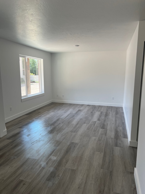 115 Skeels Ave, Unit 3 in Hamilton, MT - Building Photo - Building Photo